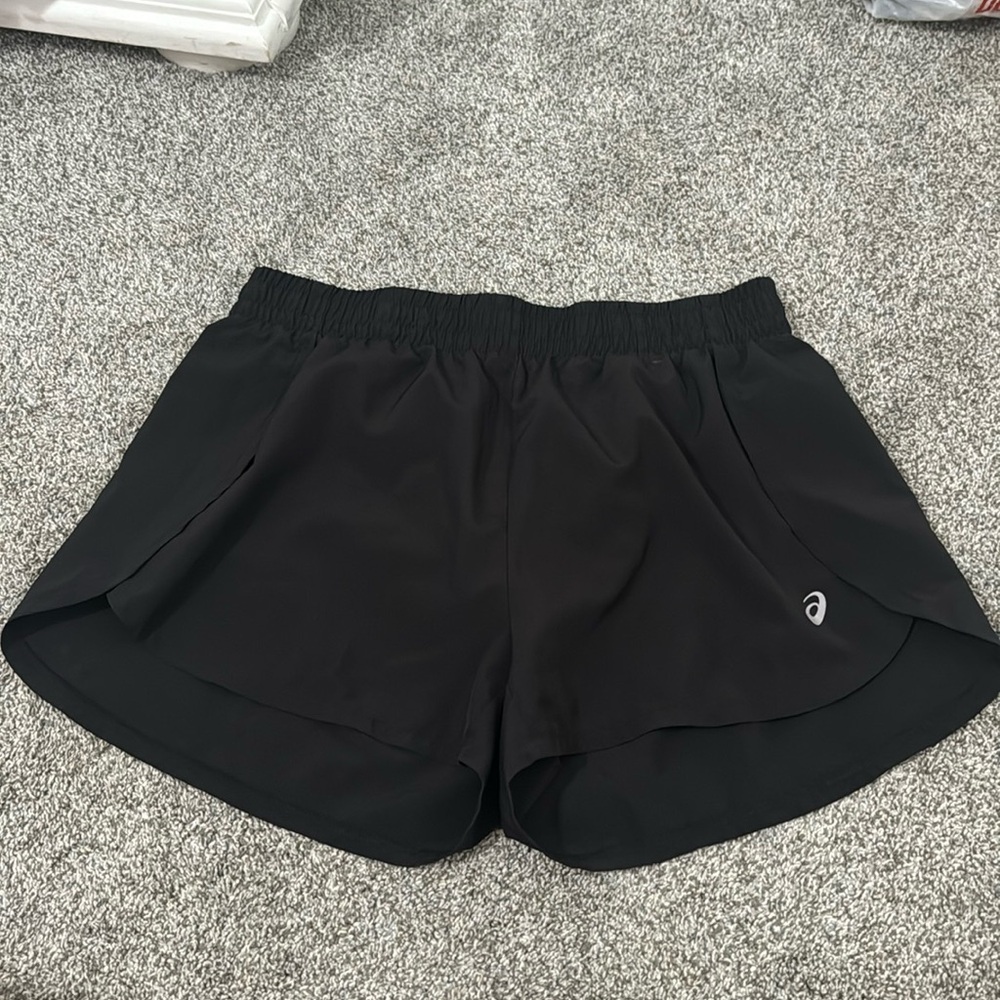 black workout/ golf shorts